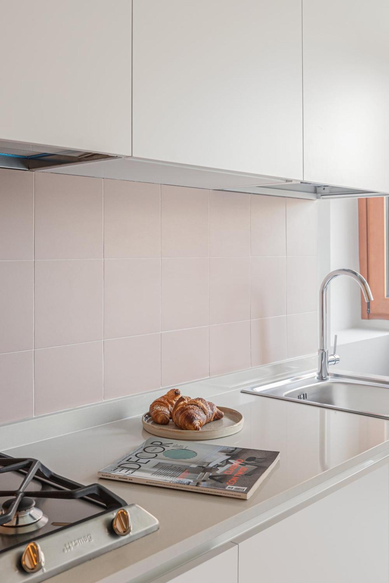 4Bnb - Suites Del Gallo Рим Экстерьер фото